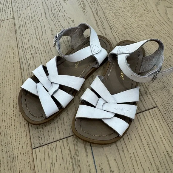 Stylish White Kids Sandals - Picture 1 of 3